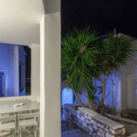 Pebbles 1bd House With Sea View In The Heart Of Apartament