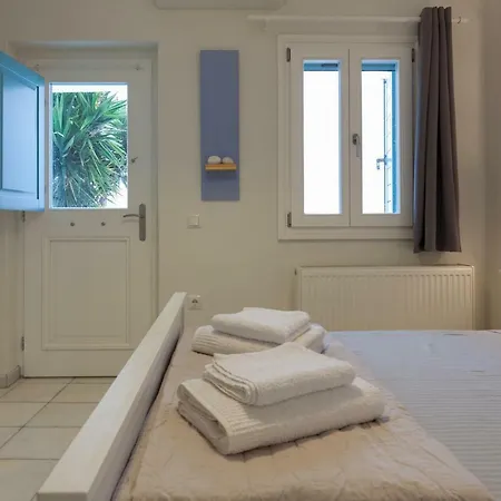 Pebbles 1bd House With Sea View In The Heart Of Apartament