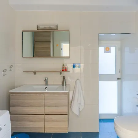 Apartmán Pebbles 1bd House With Sea View In The Heart Of Nausa