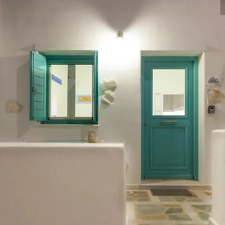 Pebbles 1bd House With Sea View In The Heart Of