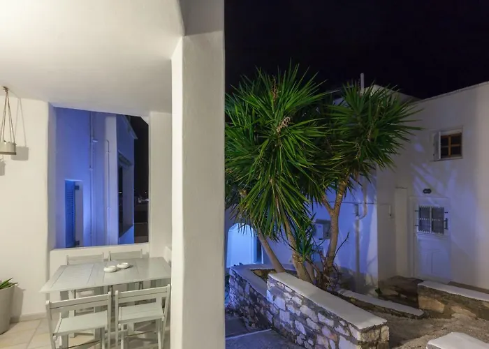 Pebbles 1bd House With Sea View In The Heart Of Διαμέρισμα