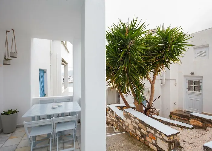 Pebbles 1bd House With Sea View In The Heart Of Διαμέρισμα