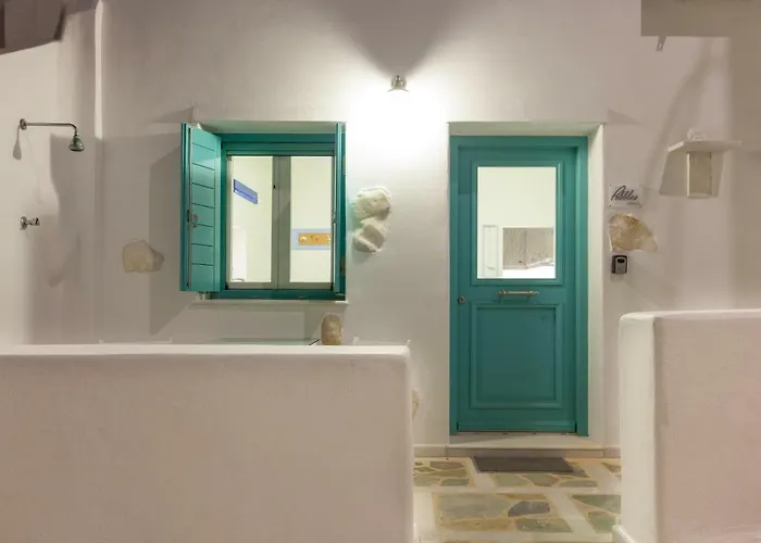 Pebbles 1bd House With Sea View In The Heart Of